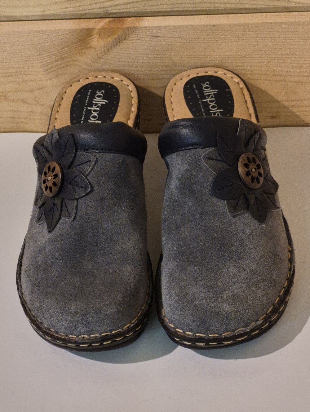 Softspots Suede Clogs with Floral Button Accent Size 8.5M
